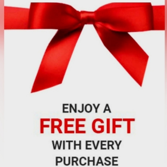 ⭐⭐⭐⭐⭐ FIVE STAR SELLER & POSH AMBASSADOR 2 🤗 - Picture 6 of 10